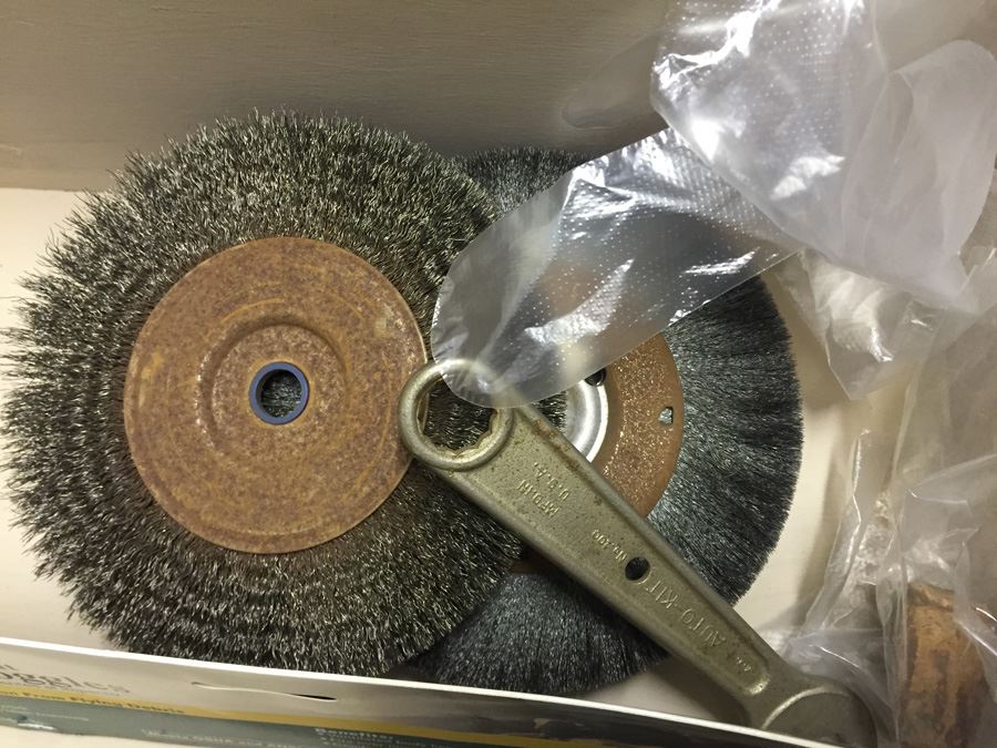 Rolling Cart With Companion 1/3 HP Heavy Duty Buffer And Tons Of Buffing Equipment Wheels [Photo 10]