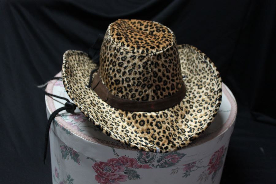 Leopard Pattern Western Hat With Box [Photo 6]