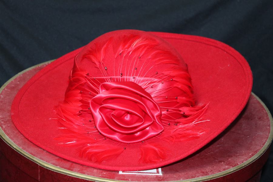 Vintage Red Michael Howard Wool Hat With Box [Photo 2]