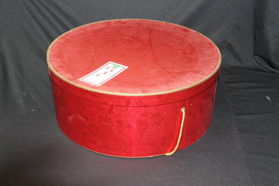 Vintage Red Michael Howard Wool Hat With Box [Photo 4]