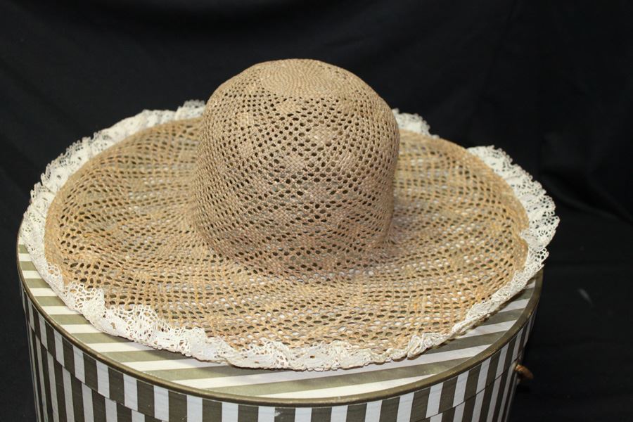 Vintage Woven Hat With Lace [Photo 2]
