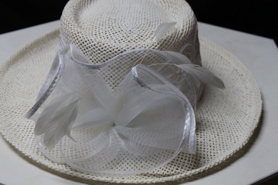 White Cappelli Hat [Photo 3]