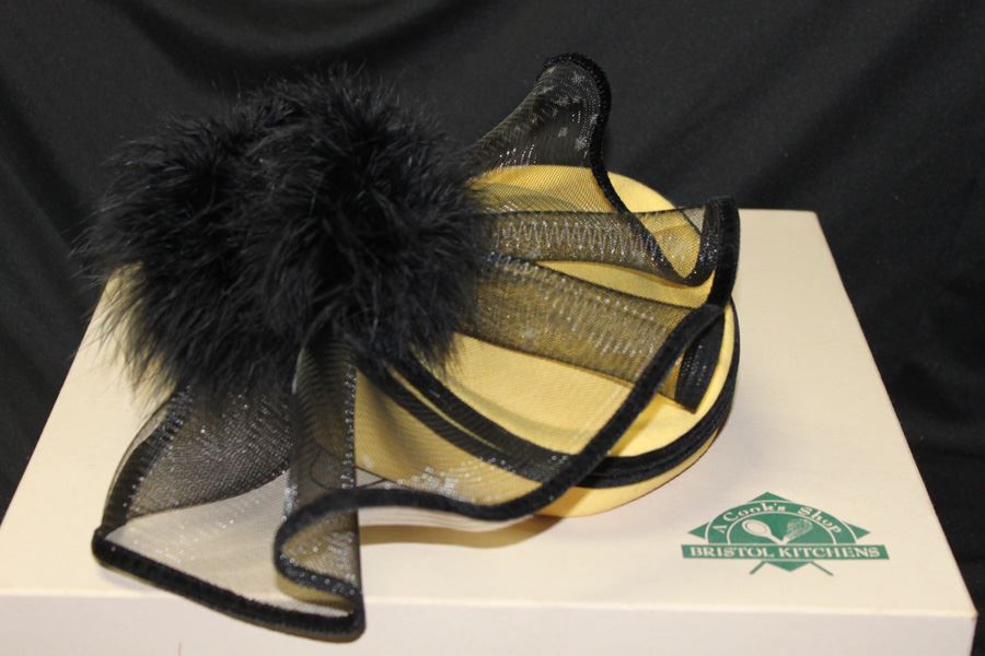Vintage Yellow And Black Wool Hat With Box [Photo 6]