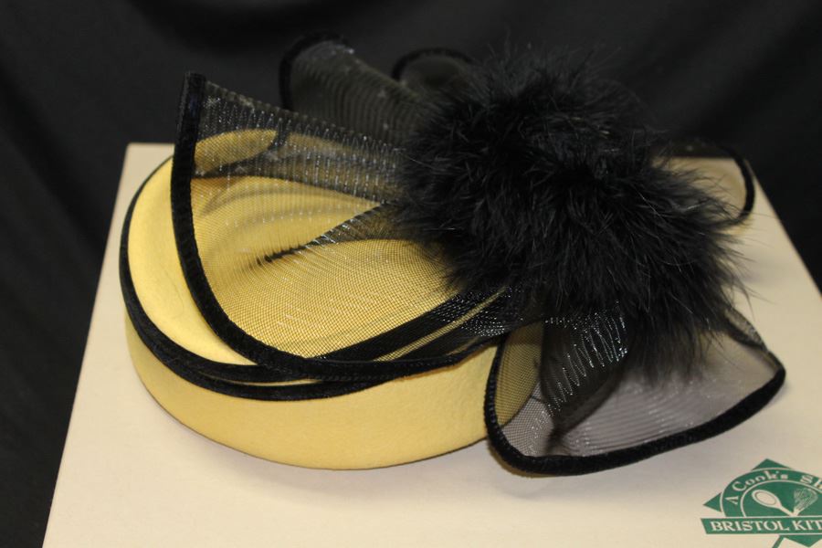 Vintage Yellow And Black Wool Hat With Box [Photo 7]
