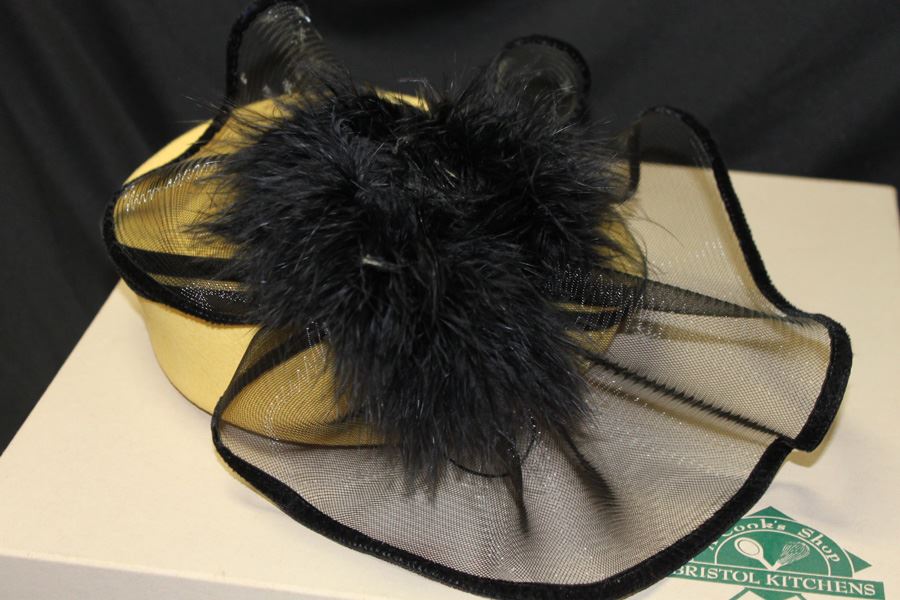 Vintage Yellow And Black Wool Hat With Box [Photo 2]