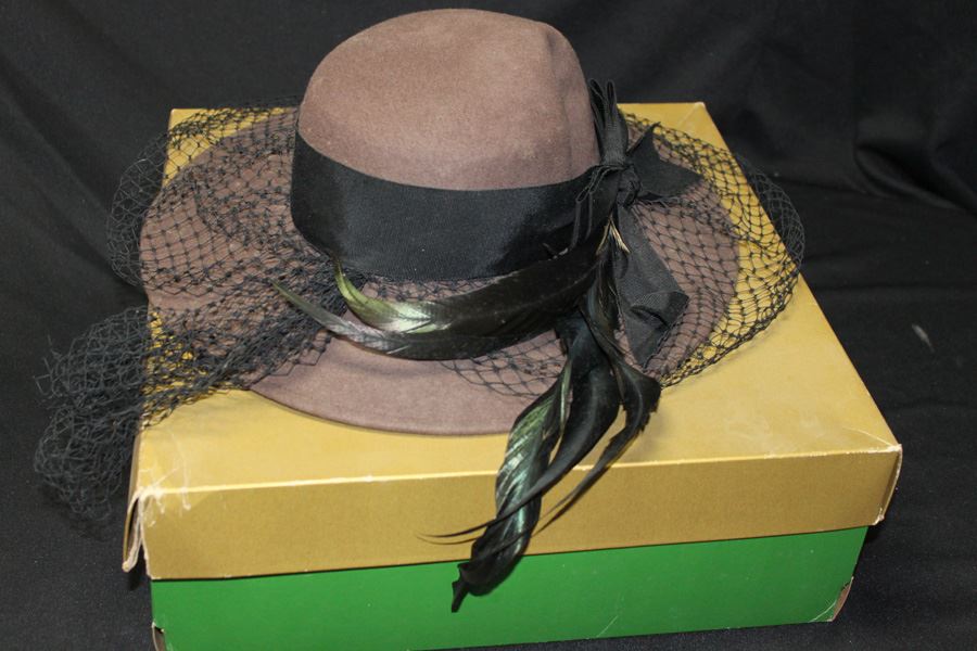 Vintage Wool Hat With Feathers And Box [Photo 6]