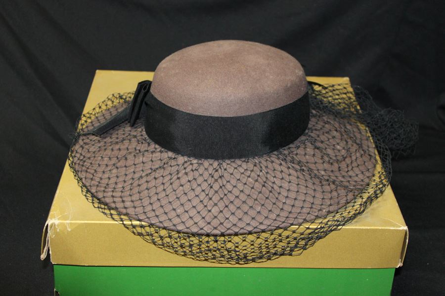 Vintage Wool Hat With Feathers And Box [Photo 1]