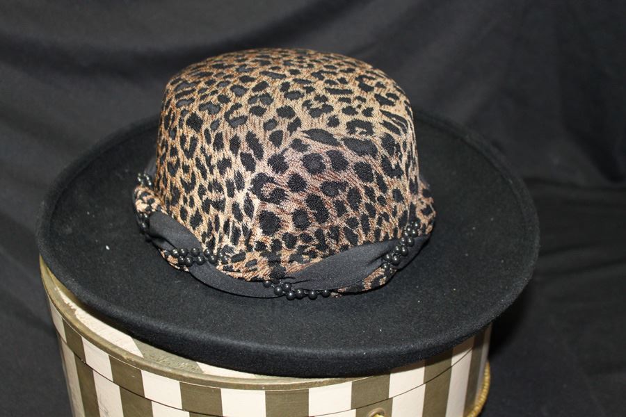 Leopard Pattern Hat With Box [Photo 1]