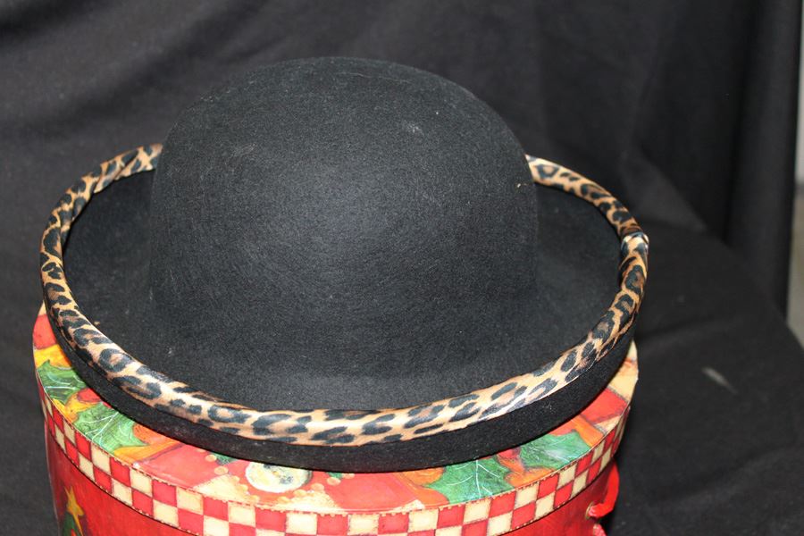 Vintage Black Wool Hat With Box [Photo 3]