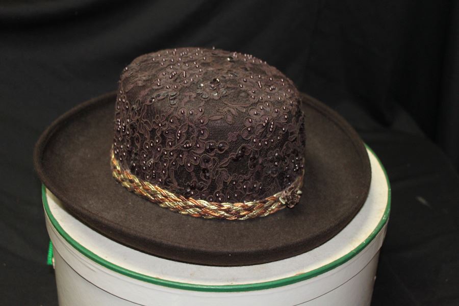 Black Hat With Box [Photo 4]