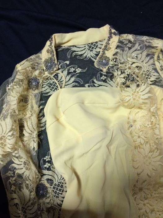 Vintage Yellow Lace Outfit [Photo 2]