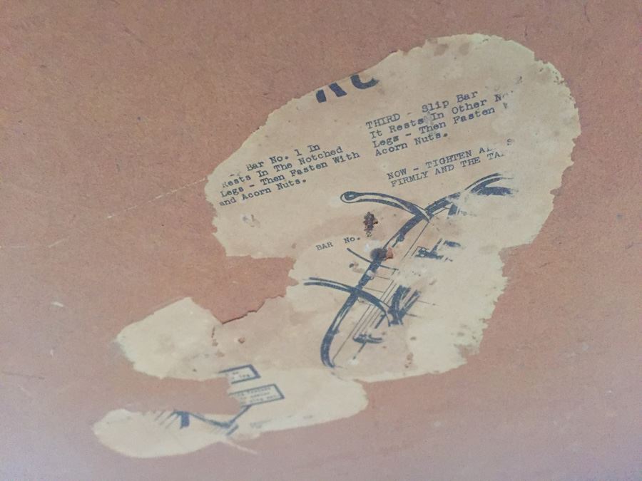 Vintage 1950s Kitchen Dinette Table Yellow Formica Chrome Retro With One Leaf In Excellent Condition [Photo 14]