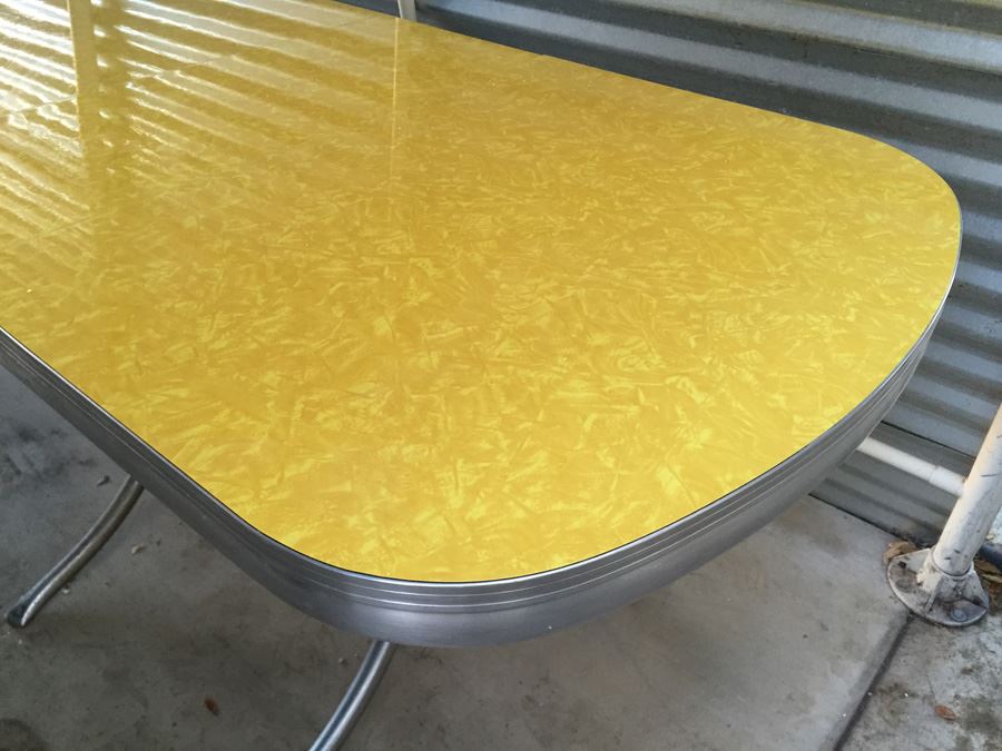 Vintage 1950s Kitchen Dinette Table Yellow Formica Chrome Retro With One Leaf In Excellent Condition [Photo 6]