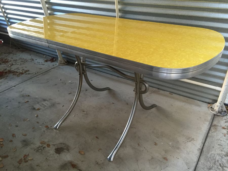 Vintage 1950s Kitchen Dinette Table Yellow Formica Chrome Retro With One Leaf In Excellent Condition