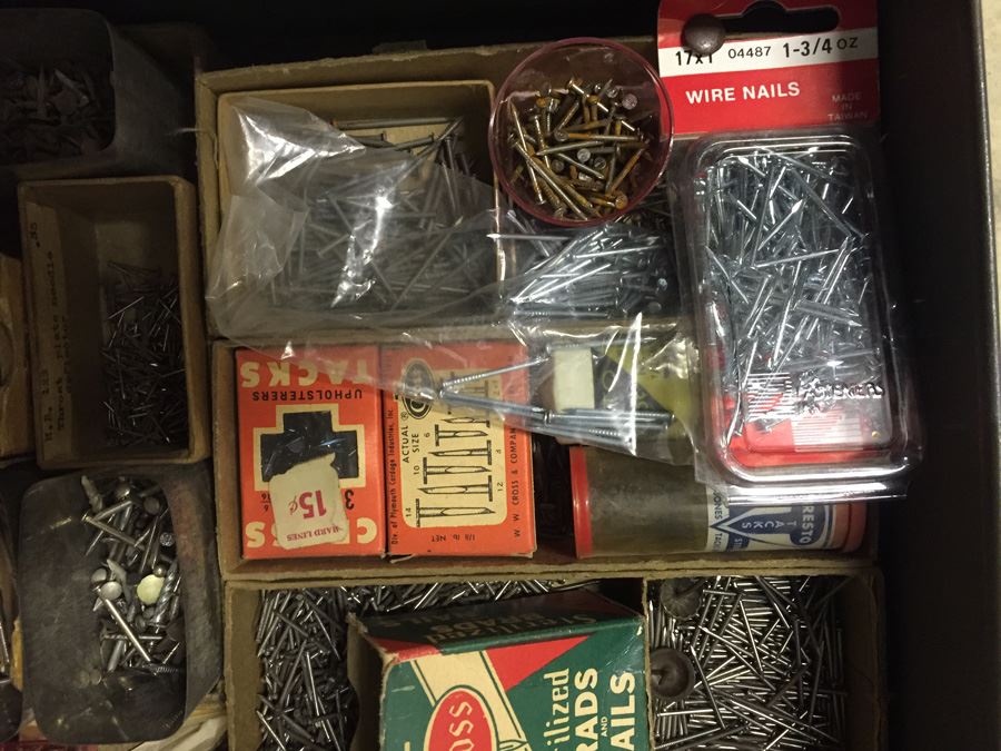 Nice 27-Drawer Metal Cabinet On Casters Filled With Hardware [Photo 28]