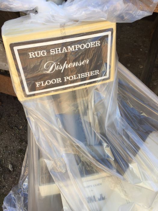 Vintage Rug Shampooer Floor Polisher [Photo 1]
