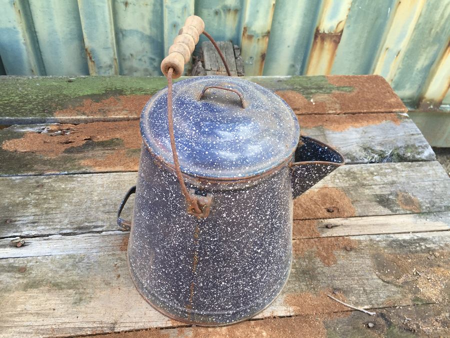 Vintage Enamelware Farm Kitchen Coffee Pot [Photo 6]