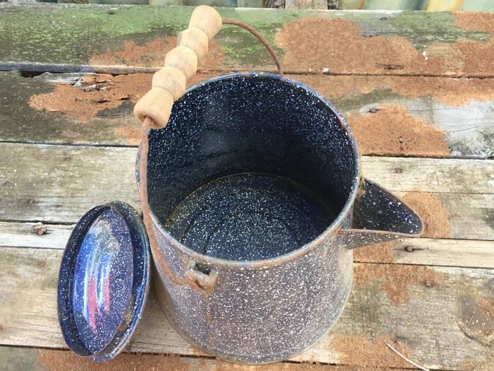Vintage Enamelware Farm Kitchen Coffee Pot [Photo 5]