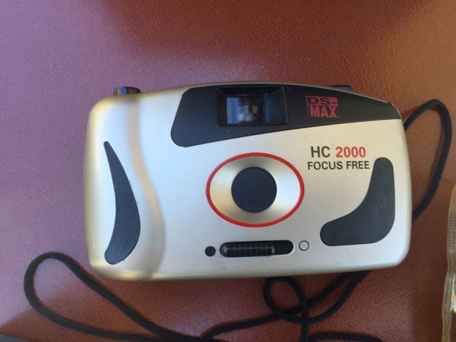 Camera Lot Includes Minolta Camera With Multiple Lenses And Camera Bag [Photo 16]