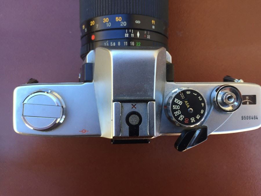 Camera Lot Includes Minolta Camera With Multiple Lenses And Camera Bag [Photo 10]