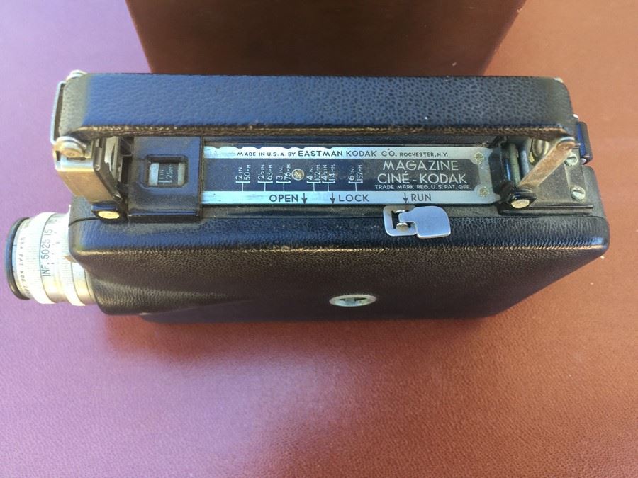 Vintage Kodak Camera Cine-Kodak Magazine 8 Camera With Case And Extra Lens [Photo 3]