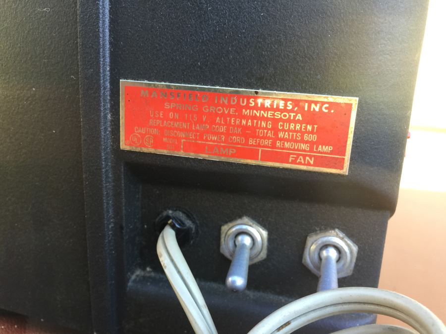 Vintage Mansfield Holiday 8 MM Projector [Photo 7]