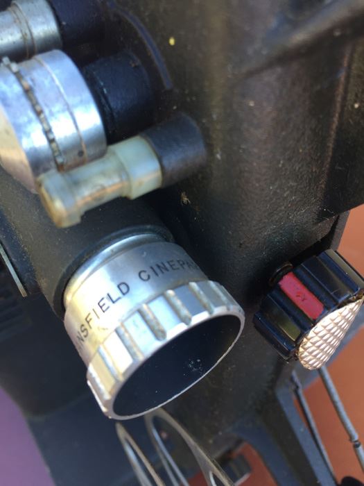 Vintage Mansfield Holiday 8 MM Projector [Photo 3]