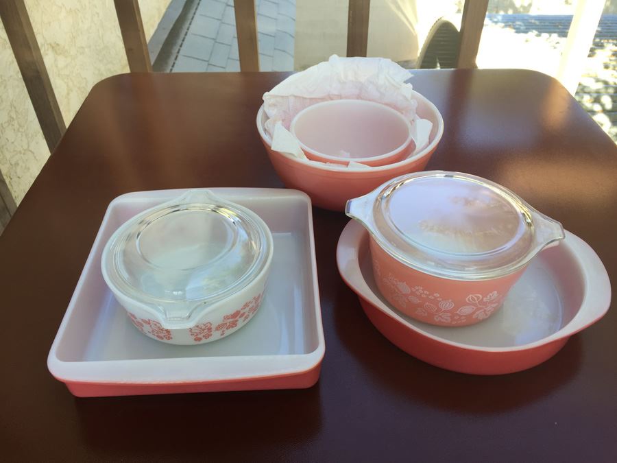 Vintage Pink PYREX Lot [Photo 4]
