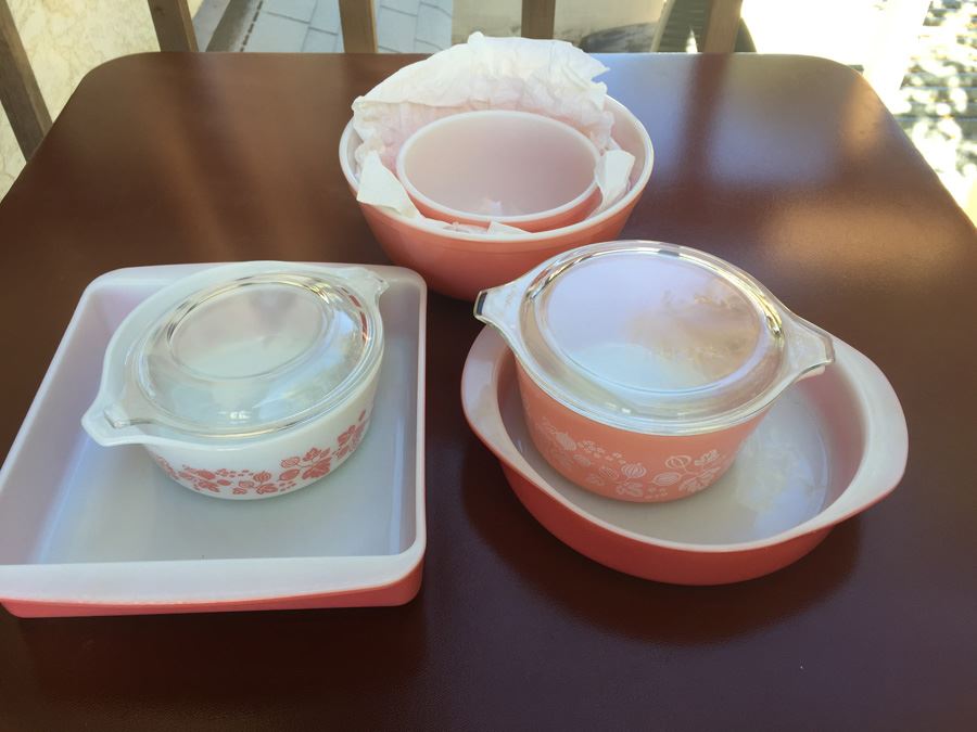 Vintage Pink PYREX Lot [Photo 7]