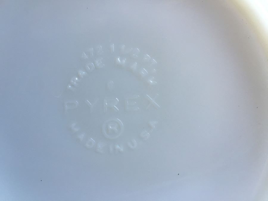 Vintage Pink PYREX Lot [Photo 10]