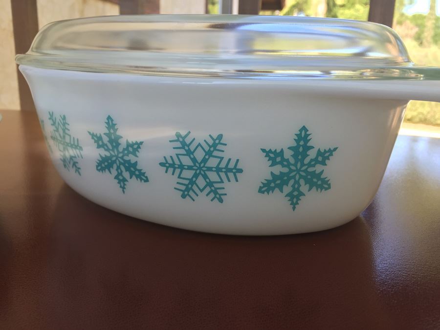 Vintage Snowflake PYREX Lot [Photo 9]