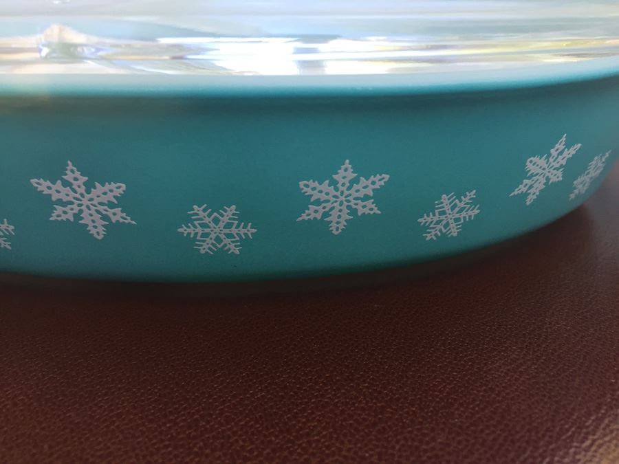 Vintage Snowflake PYREX Lot [Photo 3]