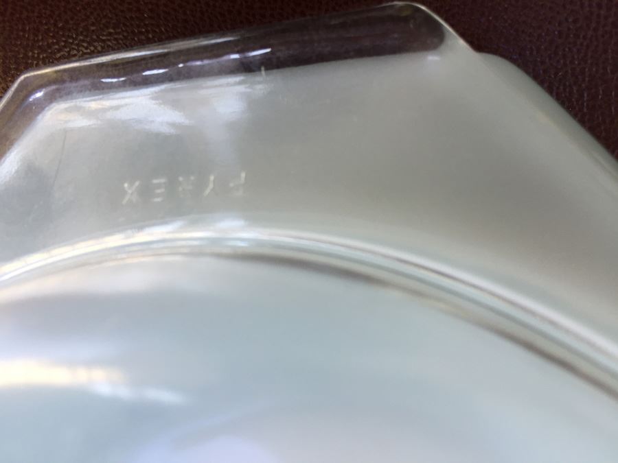 Vintage Snowflake PYREX Lot [Photo 12]