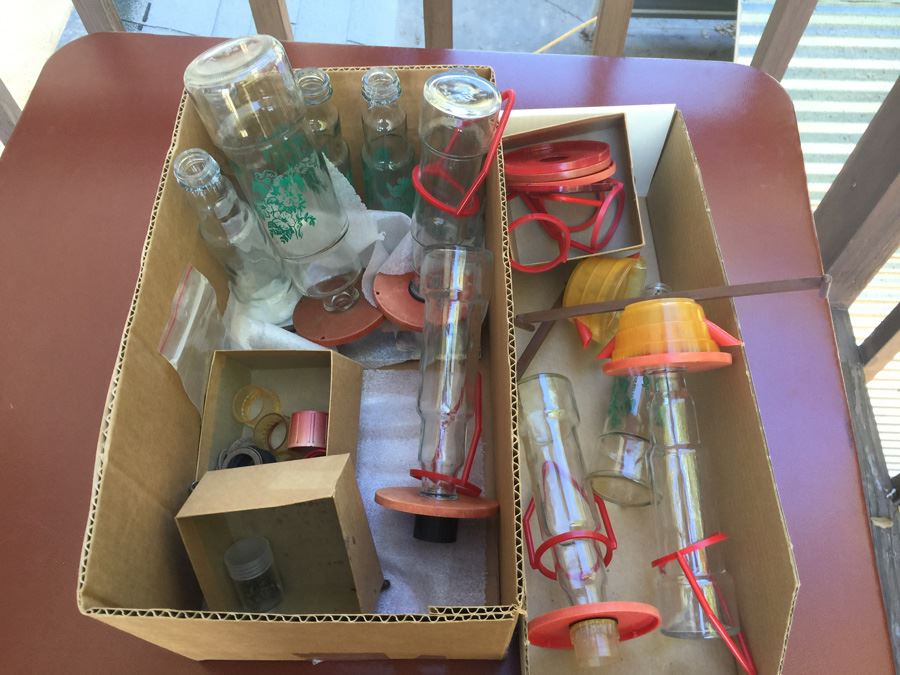 Hummingbird Bird Feeders [Photo 2]