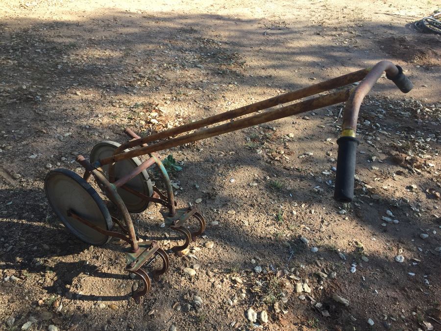 Vintage Hand Push Cultivator [Photo 4]