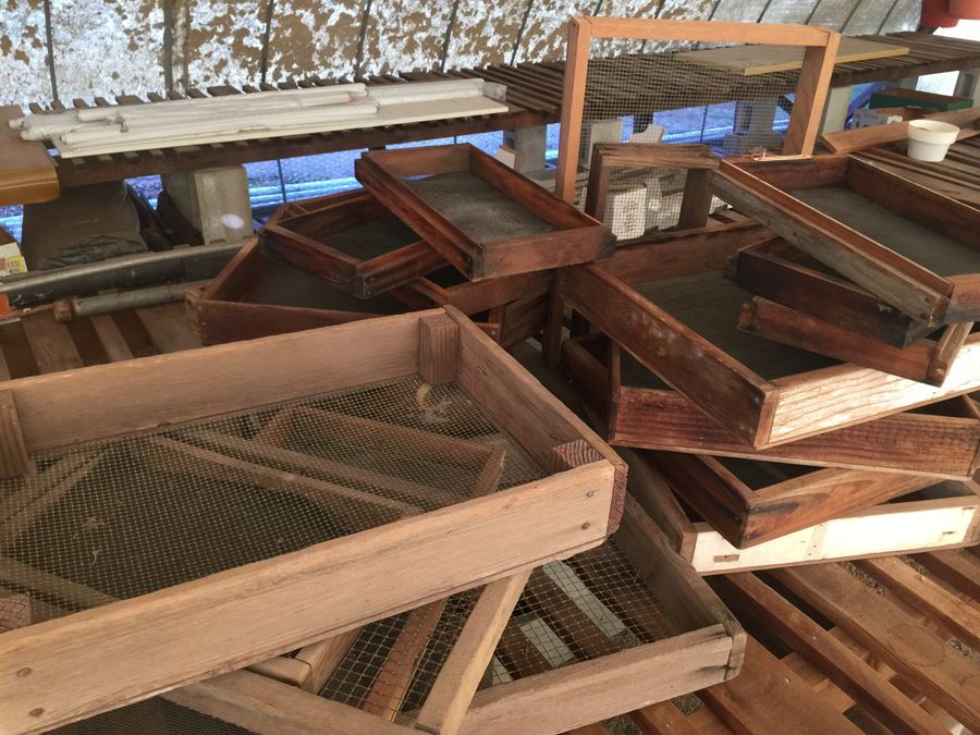 Large Lot of Wooden And Metal Sifters [Photo 4]