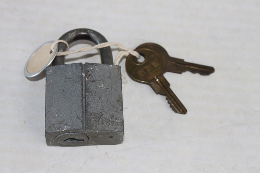 Vintage Lock Lot [Photo 4]