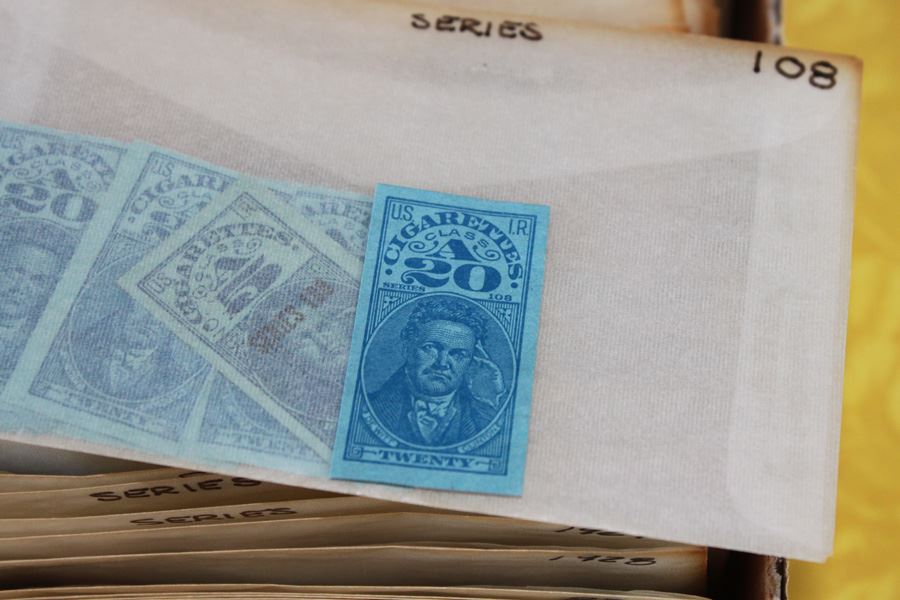 Huge Collectible Stamp Lot Of Cancelled Stamps Bagged [Photo 8]