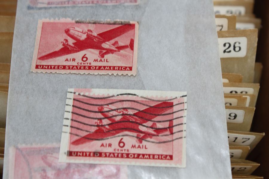 Huge Collectible Stamp Lot Of Cancelled Stamps Bagged [Photo 6]