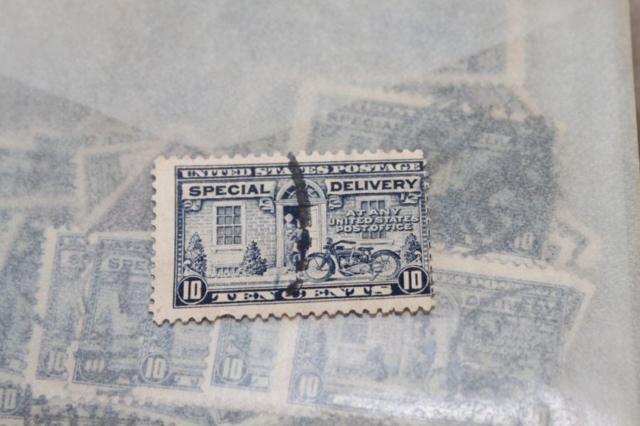 Huge Collectible Stamp Lot Of Cancelled Stamps Bagged [Photo 2]