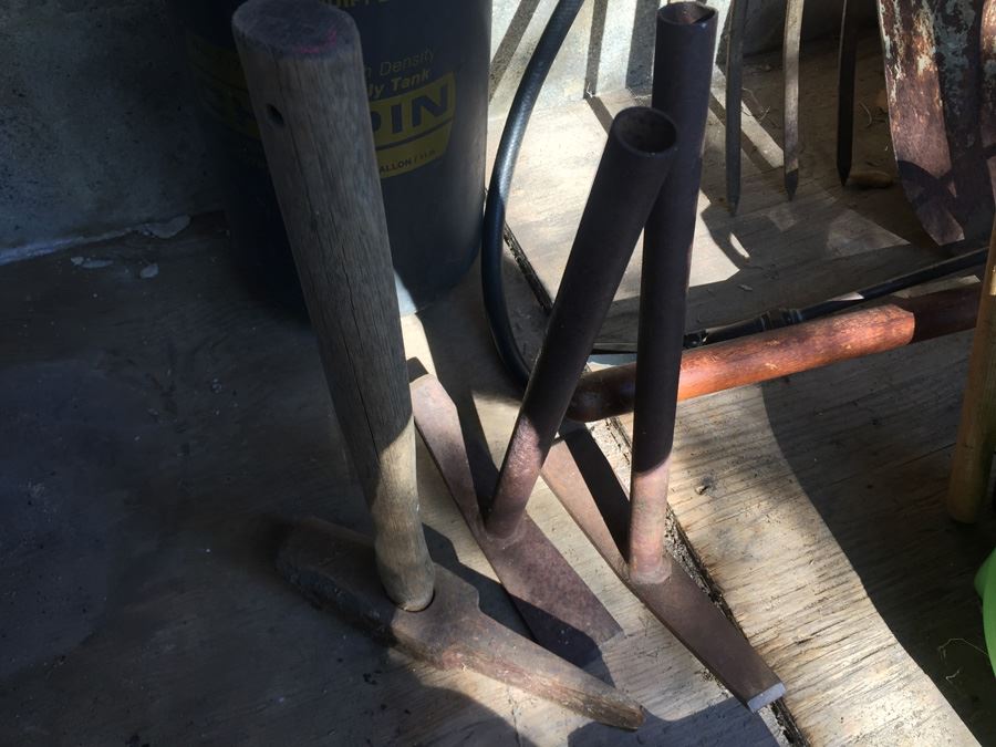 Shed Lot Filled With Garden Tools [Photo 8]
