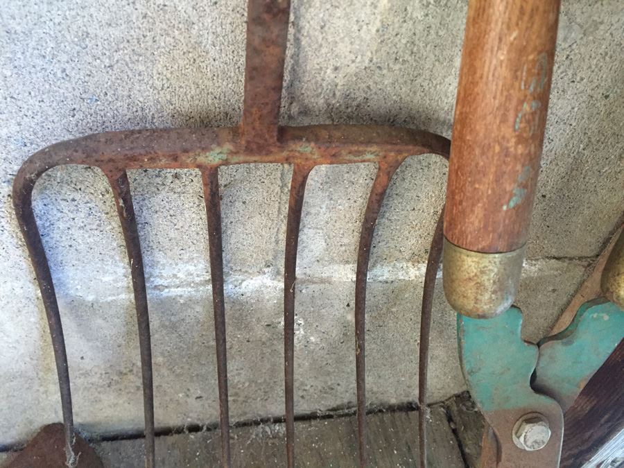 Shed Lot Filled With Garden Tools [Photo 15]