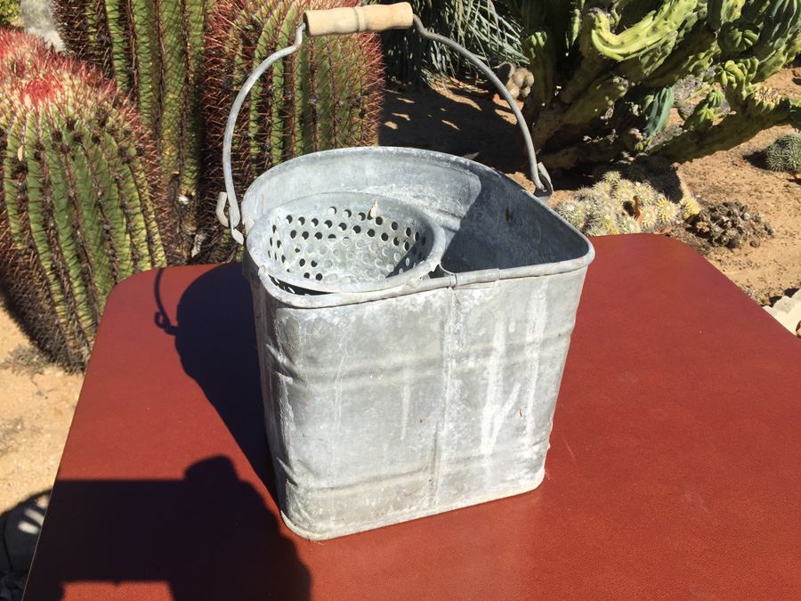 Galvanized Metal Bucket [Photo 7]