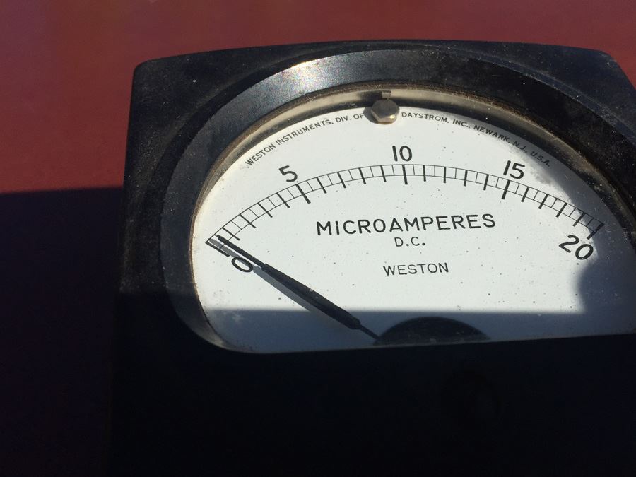 (4) Vintage Gauge Lot [Photo 8]