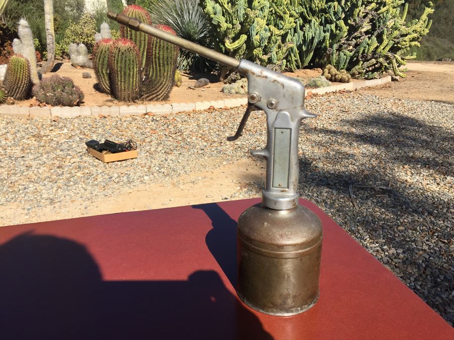 Vintage Hand Oil Spray Gun