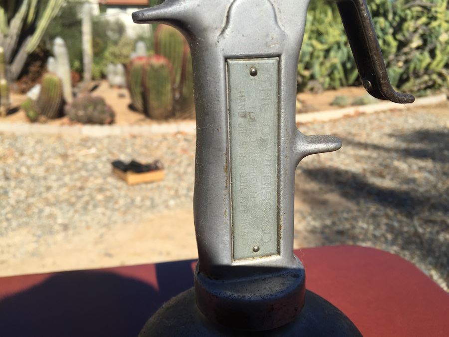 Vintage Hand Oil Spray Gun [Photo 3]