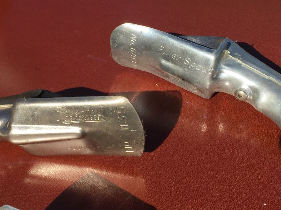 Vintage Oil Can Pour Spouts [Photo 4]