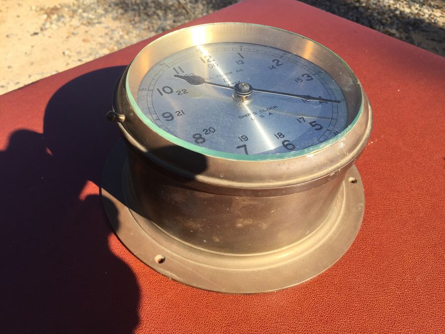 Brass BELL CLOCK CO Ship's Clock [Photo 1]