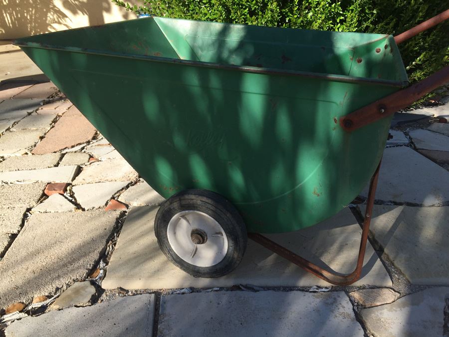 Green Metal Wheelbarrow [Photo 2]