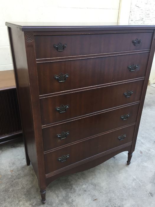 Vintage 5-Drawer Dresser [Photo 5]